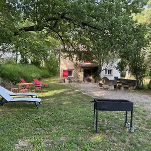  Hébergement de vacances Le Cabanon De Vally